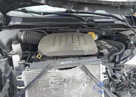 2015 Chrysler Town & Country Touring from USA, damaged, VIN 2C4RC1BG1FR619767